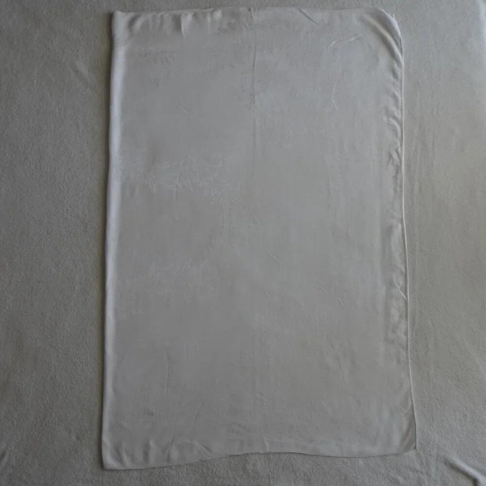 White Damask Linen Hemmed Selvage Tablecloth 68”x 50” Floral Vintage Rectangle